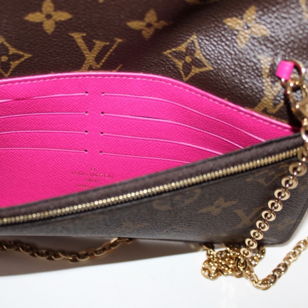 Louis Vuitton Limited Edition Weekend Animation Pochette Monogram Crossbody Bag - Picture 10 of 12